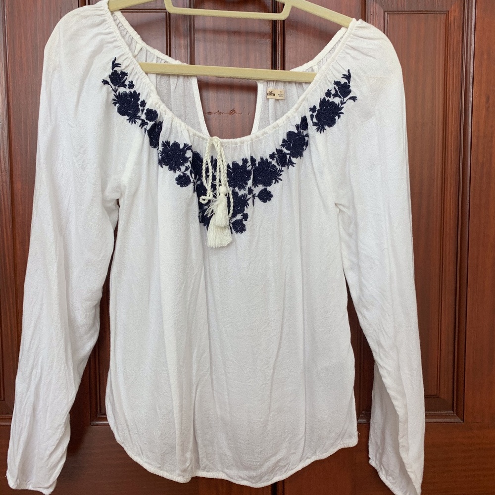 Hollister Thin Long Sleeve